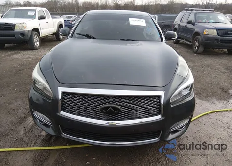 2015 Infiniti Q70L 3.7X z USA, uszkodzony, nr VIN JN1BY1PR1FM830518